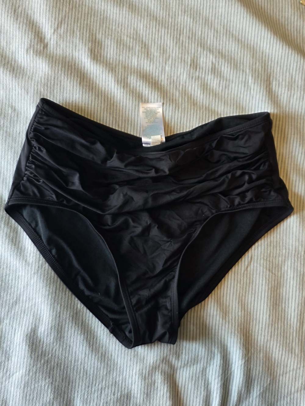 Kona Sol Black High-Waist Ruched Swim Bottom